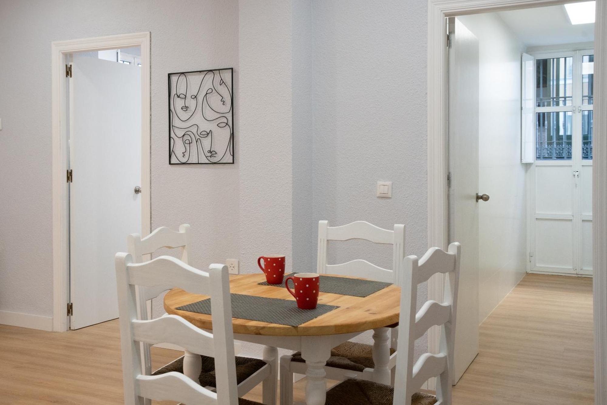 Apartamentos Alfaqueque B Севілья Екстер'єр фото
